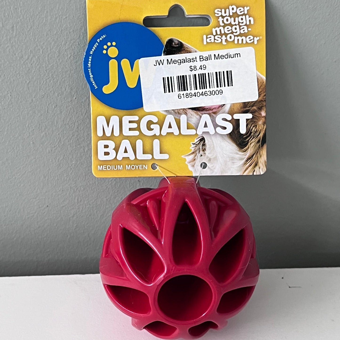 JW Megalast Ball Medium